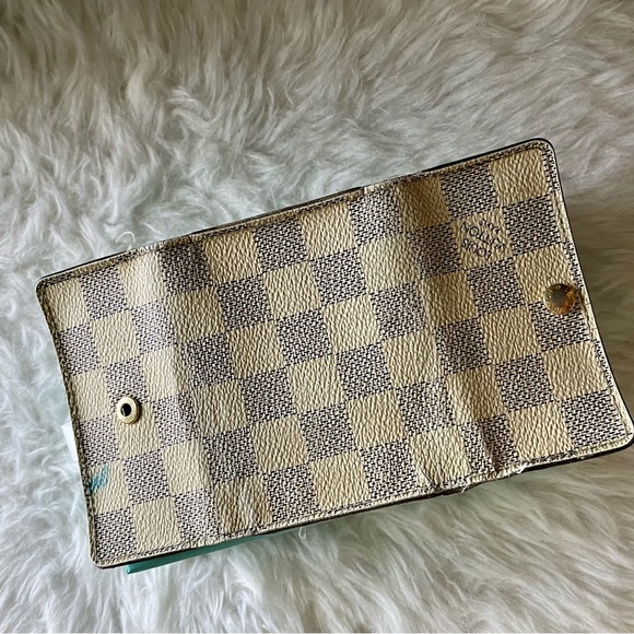 Louis Vuitton Damier Key Holder - Picture 2 of 7
